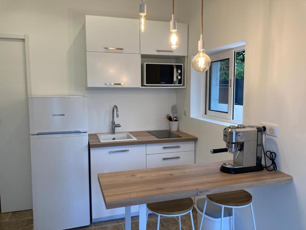 Charmant Studio Dans Villa - Parking - Jardin La Seyne-sur-Mer Dış mekan fotoğraf